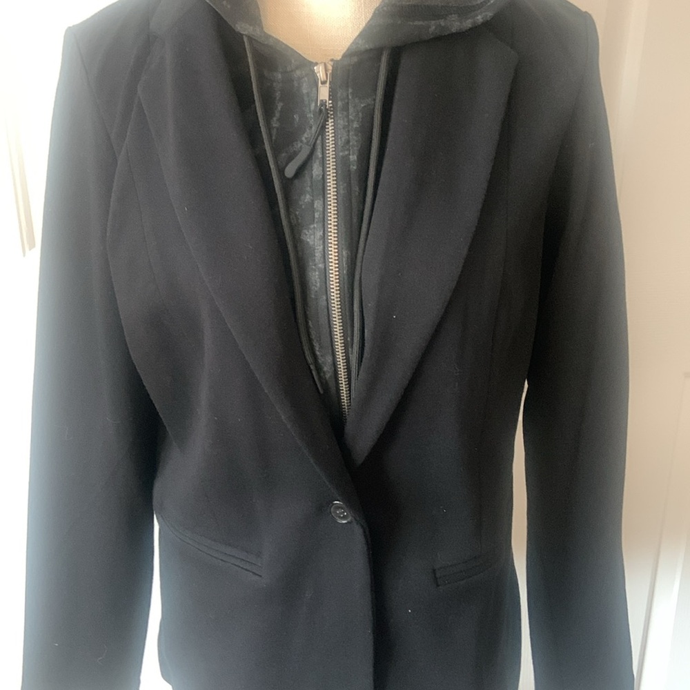 NWT “Tribal Jeans” 2 in 1, Black Comfort Blazer with Removable Insert! Unique